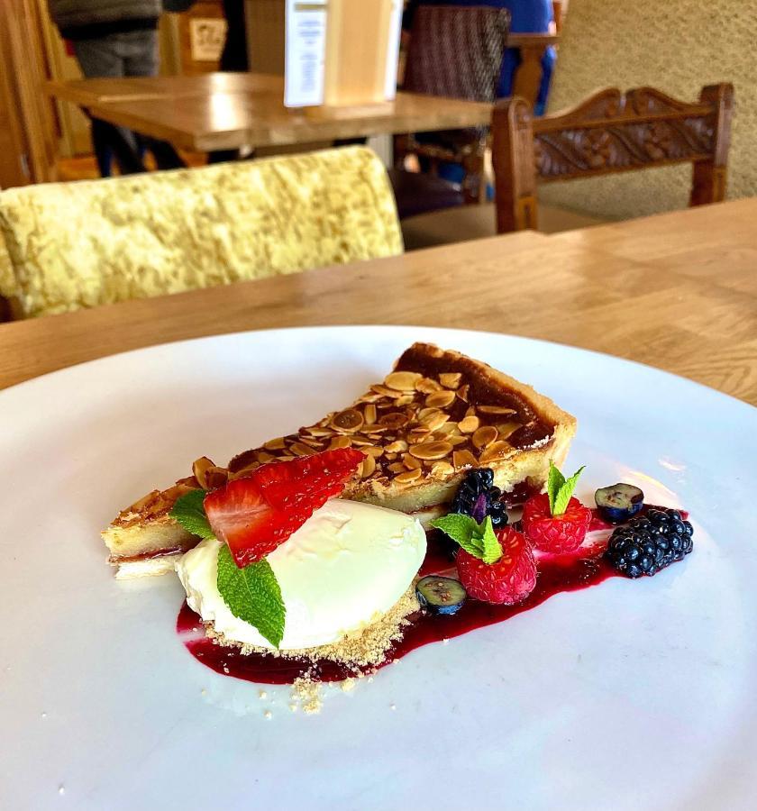 ホテル The Devonshire Arms Eckington  エクステリア 写真