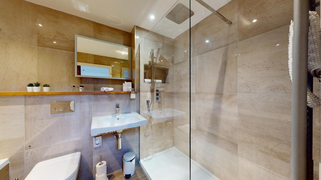 ホテル The Devonshire Arms Eckington  エクステリア 写真